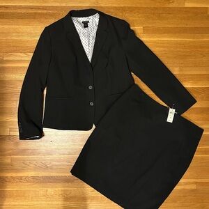 Ann Taylor Black Women’s Suit Set